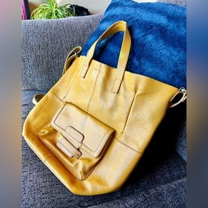 Banana Republic Kristina Leather Tote Bag in Mustard Yellow